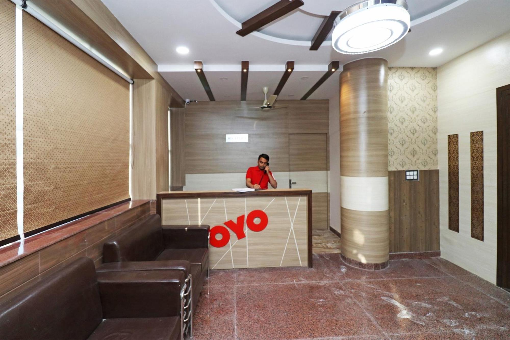Capital O 19840 Hotel Centre Point Gorakhpur Exterior foto